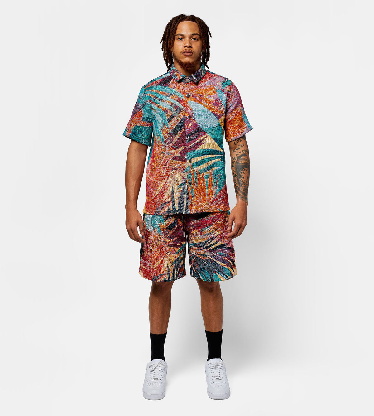 TROPICAL SHORTS